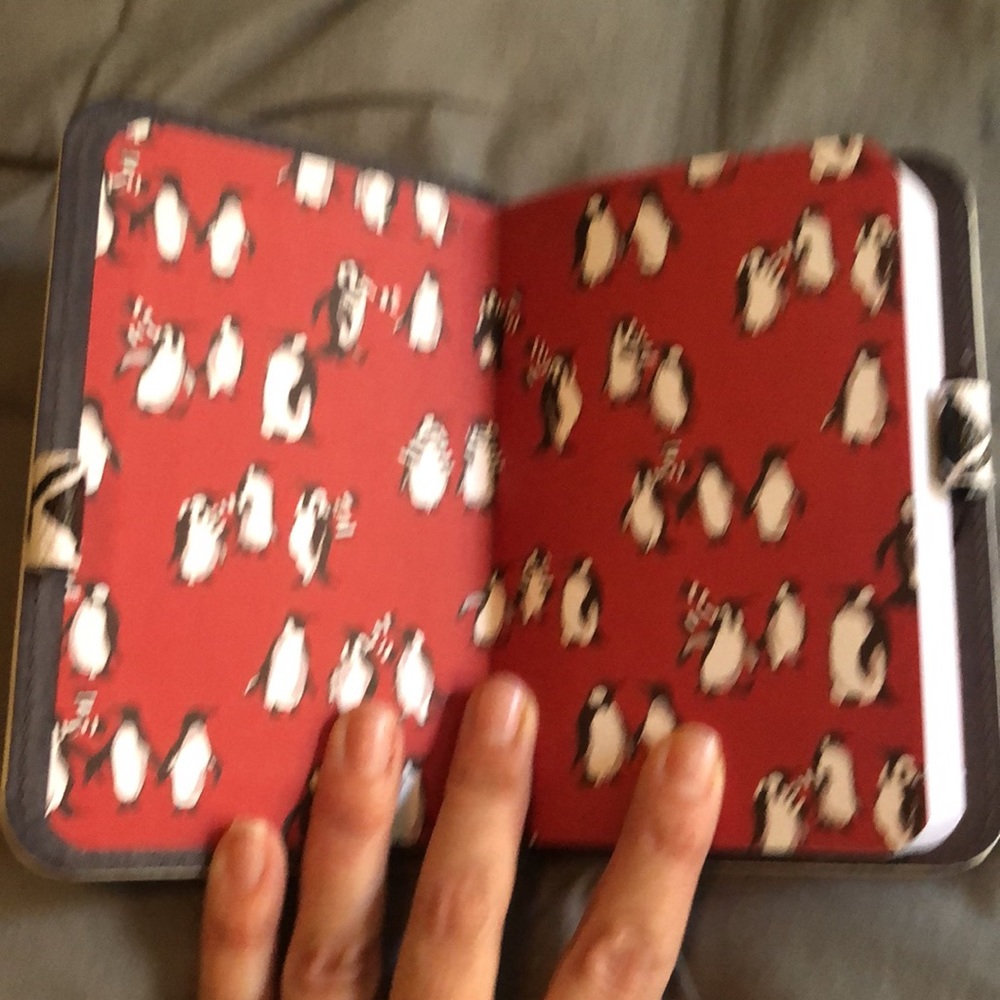 Small NOTEBOOK w/pen